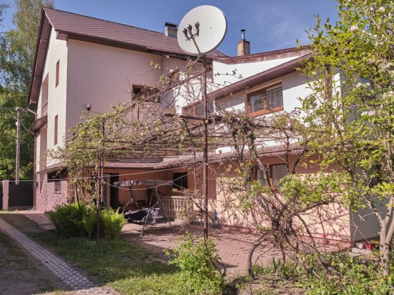 Будинок у Карпатах Рахів
