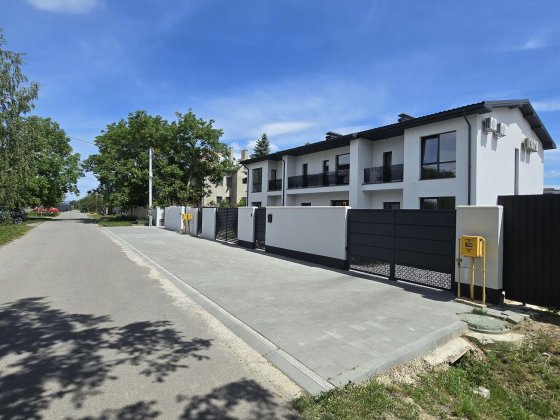 Будинок у форматі таунхауса / 126,5 м² / Земля 4,96 сотки / с. Кінчеш – біля Ужгорода Кінчеш