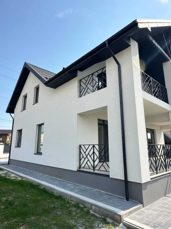Будинок в передмісті Івано-Франківська - фото 1