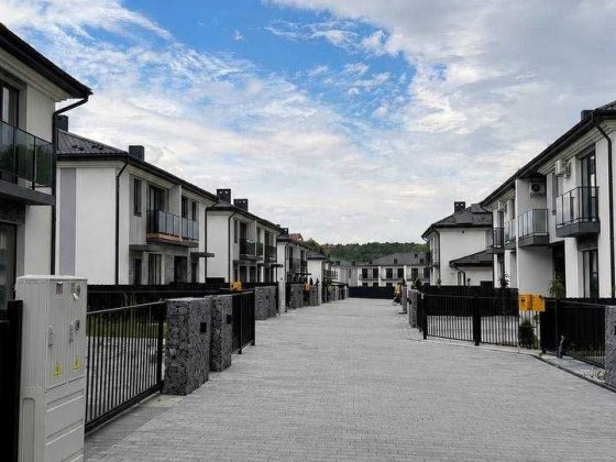 Дуплекс  вул.Потічна 4 черга БК Ярковиця та BalKon group Вовчинець