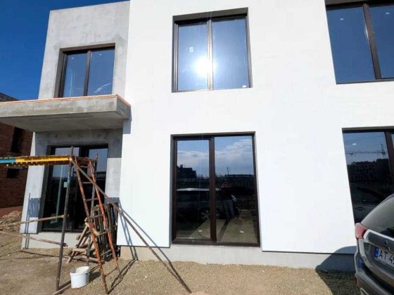 Продається сучасний дуплекс у самому серці Крихівців. Криховцы