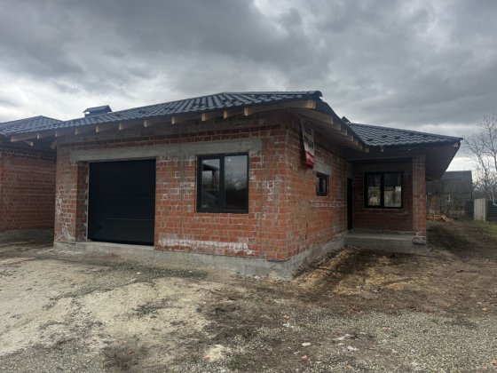 Одноповерховий будинок Крихівці, приватний будинок, особняк Криховцы