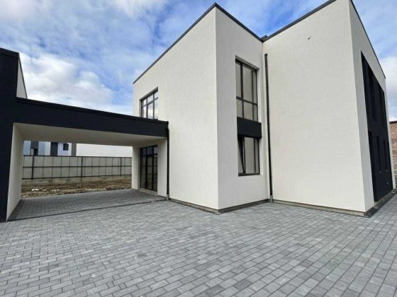 Продається Дуплекс з терасою 160 м2 біля річки у Вовчинцях Вовчинець