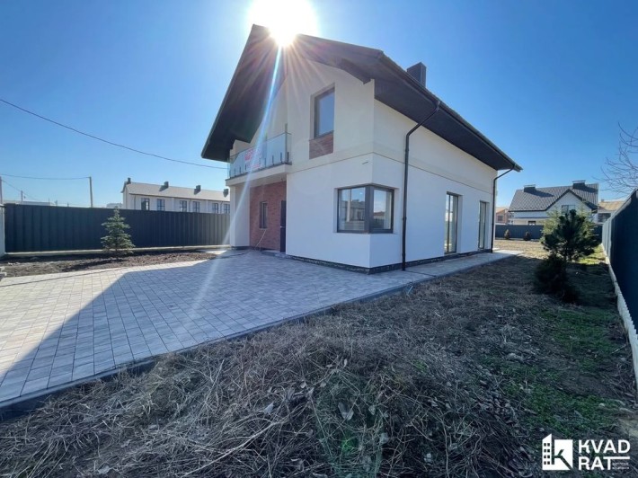 Просторий будинок,с.Крихівці,всі комунікаціі - фото 1