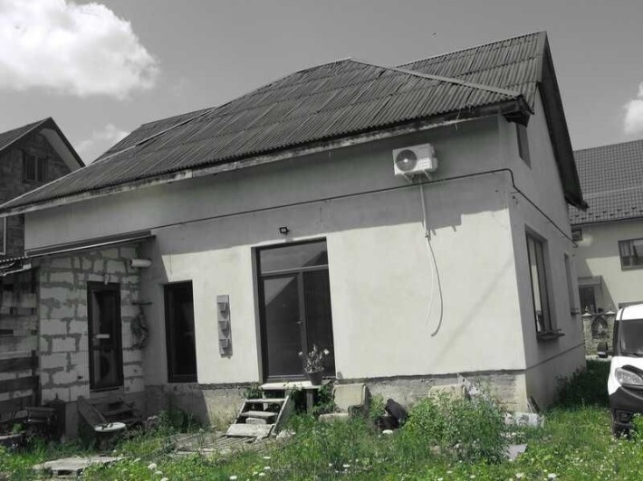 продається будинок у Надвірній - фото 1