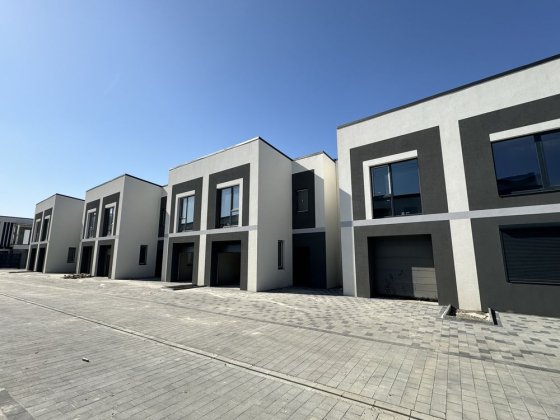 Продається Готовий Таунхаус з гаражем 144 м2 з комунікаціями Вовчинці! Вовчинець