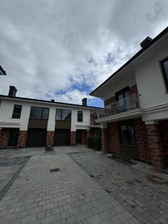 Терміновий продаж зданого дуплексу 138 м² | Закрита територія | 2,7 сотки землі - фото 1
