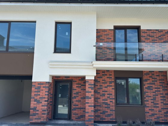 продаж дуплекса в спокійному районі/ 5 хв до всієї необхідної інфраструктури Волчинец