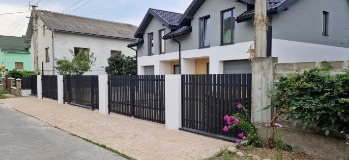 Продається дуплекс 4 кімнати з гаражем та власним подвір'ям. - фото 1