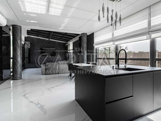 Продаж / Будинок 215м2 / вул. Київська, Гатне 5 СОТОК КРЮКІВЩИНА Гатне