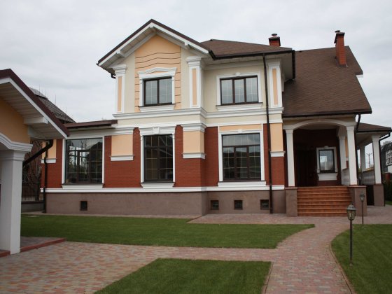 Продаж будинку з великим монолітним підвалом в Крюківщині Крюковщина