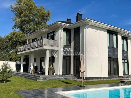Продаж Будинок Козин КМ «Montana Village» 5 кімнат 320 м² Вихід до води Газ Закрита територія Котель Козин
