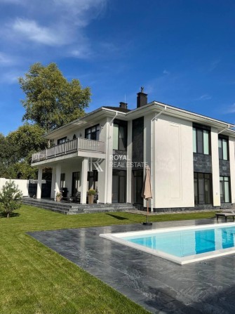Продаж Будинок Козин КМ «Montana Village» 5 кімнат 320 м² Вихід до води Газ Закрита територія Котель - фото 1