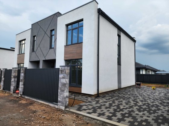 Вітаю. Продам Будинок Дуплекс, 115 м2, Газ Окремий заїзд. Телефонуйте. Святопетровское
