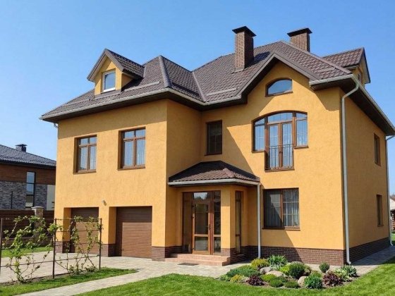 Продажа готового кирпичного дома 280 м2 с автономным отоплением в Гатном Гатное