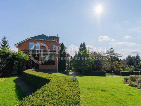 Продам дом 290м2 с.Крюковщина 26 соток сауна