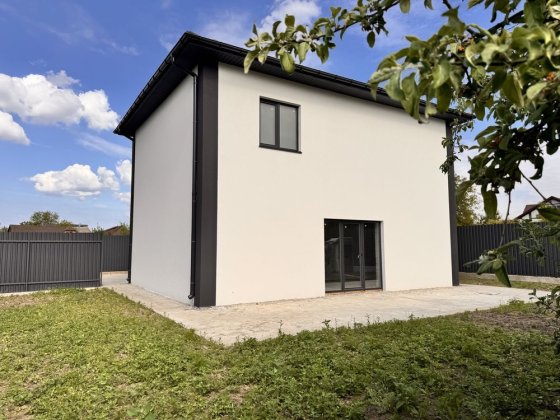 Продаж затишного будинку 120 м² на ділянці 5 соток в Гатному Гатне