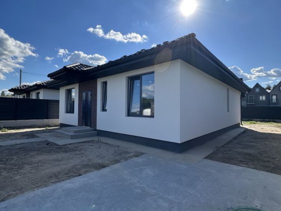Просторий одноповерховий будинок у Білогородці біля лісу Білогородка