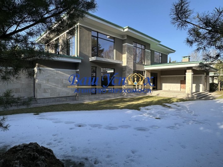 Продажа виллы в городке . село Конча-Заспа. Выход на реку. - фото 1