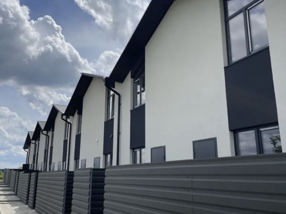 Продам кутовий таунхауз 36м2 с.Белогородка (Київська обл) Білогородка