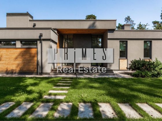 Продаж сучасного будинку з басейном Козин Pine Village Козин
