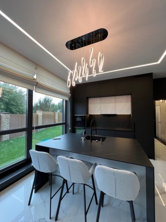 Будинок Hi-Tech 210 м² у Гатному, 2 км до Києва, гараж, сонячні панелі - фото 1