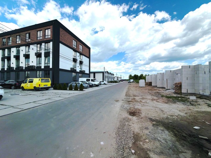 Продається сучасний двоповерховий Таунхаус з власним двориком! - фото 1