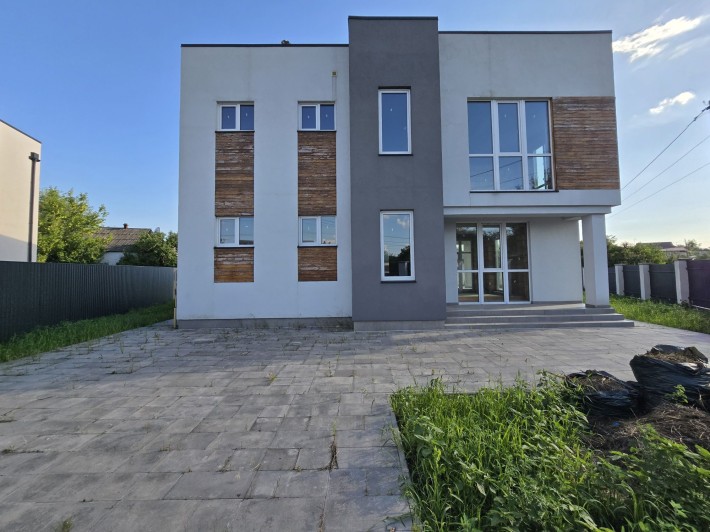Будинок 260 м2 цегла дах моноліт є газ с. Козин Конча-Заспа біля річки - фото 1