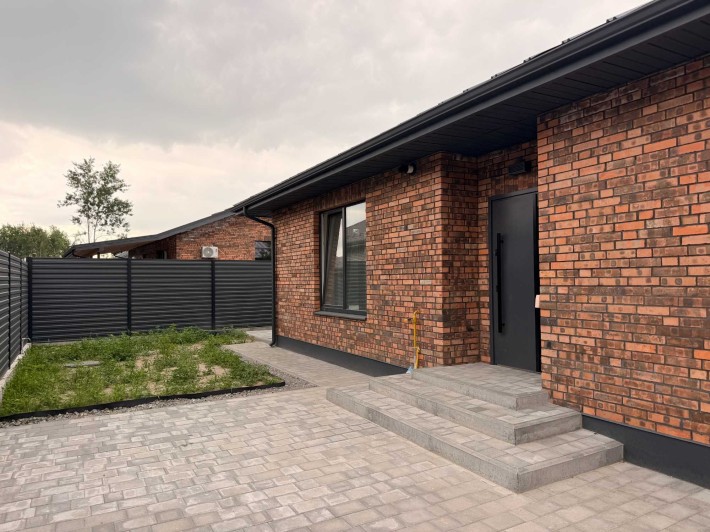 Продаж дуплекс з ремонтом та власним подвір'ям! Газ, 3 сотки, Ворзель - фото 1