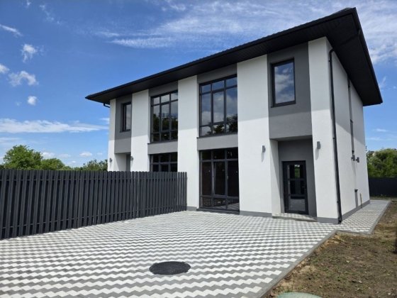Дуплекс 93 м2 є газ 2.3 сотки с. Ходосівка поруч Лісники Мануфактура 6 км Київ Ходосівка
