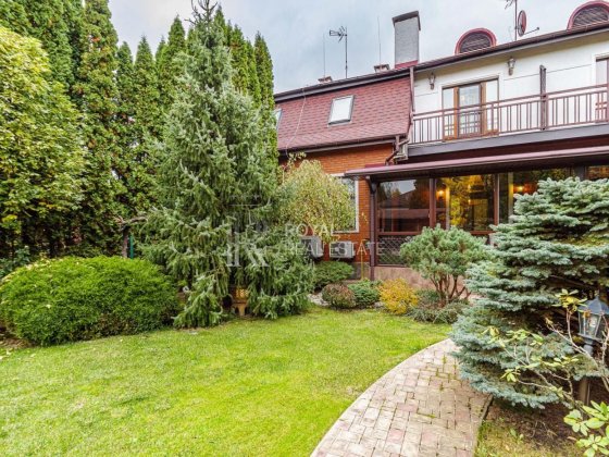 Продаж Таунхаус Козин КМ Золоті Ворота 4 кімнати 245 м² Газ Гараж BBQ Продажа Таунхаус Козин КГ «Зол Козин