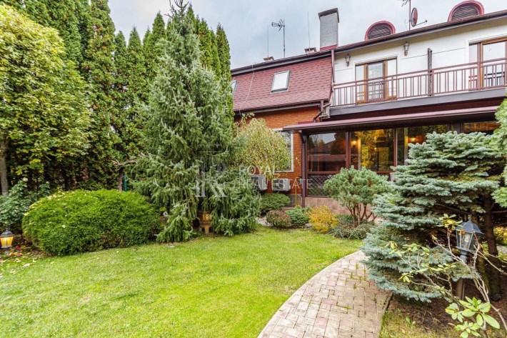 Продаж Таунхаус Козин КМ Золоті Ворота 4 кімнати 245 м² Газ Гараж BBQ Продажа Таунхаус Козин КГ «Зол - фото 1