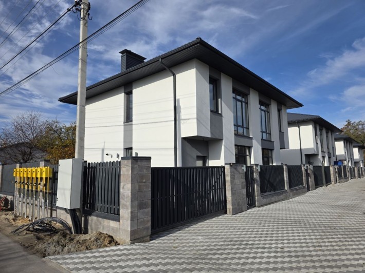 Продам дуплекс в с. Ходосівка під єОселя. - фото 1