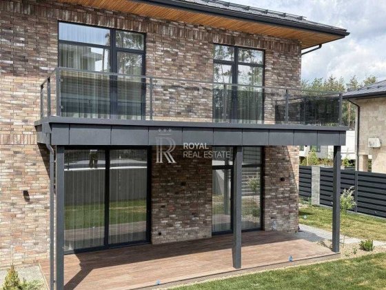 Продаж Будинок КМ «Нова Ходосівка» 210 м² 8 соток Басейн Газ Меблі Техніка Закрита територія Охорона Ходосівка