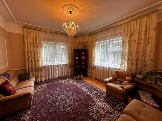 Продаж двоповерхового будинку 155,8м². 5 кімнат. ГАЗ. Гараж. В оточенні лісу. ID:36 Ворзель