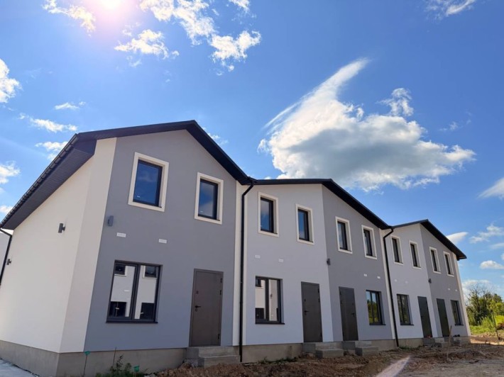 Продаж! Готові з документами !!!Таунхаус 46м2 з подвірʼям 20м2 У ВЛАСНОСТІ!!! - фото 1