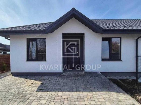 Продаж таунхауса з готовими чорновими роботами та підключеними комунікаціями. Ворзель