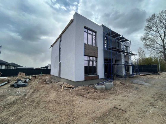 Цегляний дуплекс 115 м2 2.5 сотки 4 кімнати Газ Білогородка Білогородка