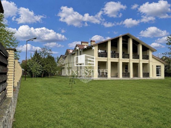 Продається унікальний цегляний будинок 600м²+ 300м² бомбосховище Ходосовка