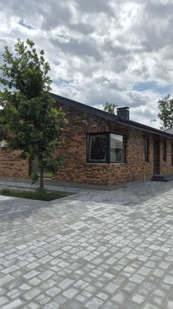 Одноповерховий будинок з ремонтом в Ворзелі | 95м², 5,5 сотки, Газ, Тераса, Без комісії - фото 1