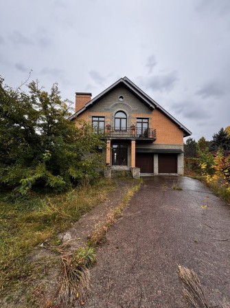 Будинок у котеджному містечку, с. Вишеньки, вихід до води, на озеро - фото 1