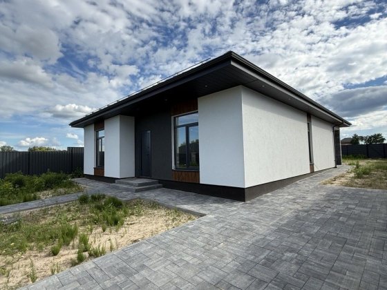 Будинок Білогородка велика ділянка Білогородка