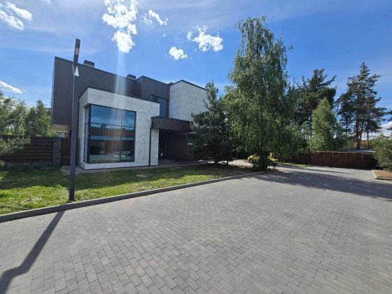 Будинок з 2 світлом 210 м2 межують сосни містечко охорона басейн 11 соток алюм вікна с. Ходосівка по Ходосівка