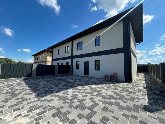 Цегляний дуплекс в Білогородці 125 м2 3 сотки 4 кімнати Газ Білогородка