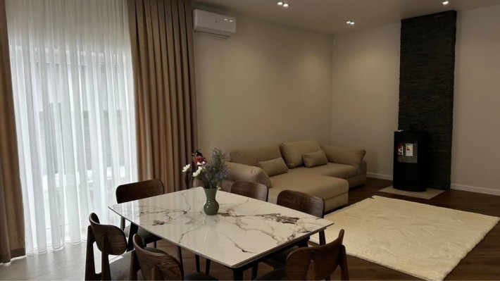 Продаж будинку з ремонтом меблями та каміном в КМ. Сертифікат - фото 1