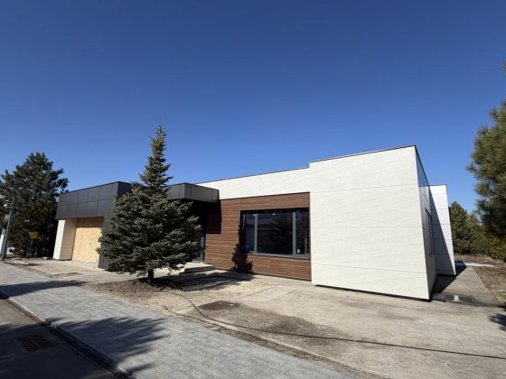Продаж нового будинку 285 м2, ділянка 12 сот. КМ «Золоче», Котеджне містечко. Охоронювана закрита те Вишенки