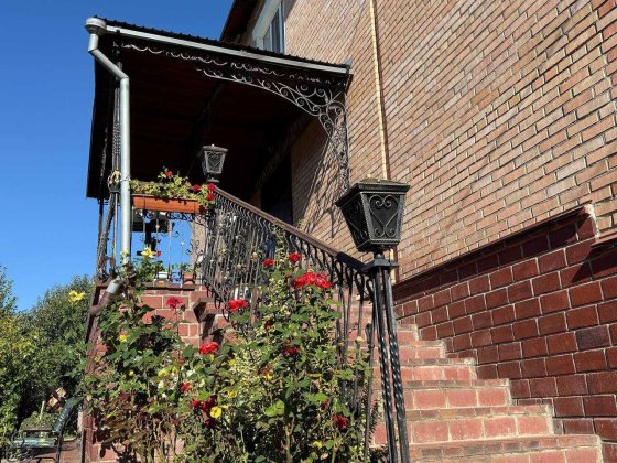 Продаж будинку 548м². 6 кімнат та мансарда. 10 соток. ГАЗ. Гараж. ТОРГ! ID:16 Ворзель