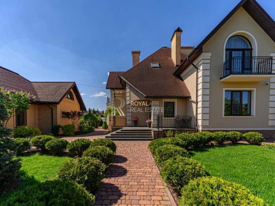 Продаж Будинок Вишеньки КМ «Золоче» 4 кімнати 240 м² Генератор Газ Гостьовий будинок Сауна Гараж Тер Вишеньки