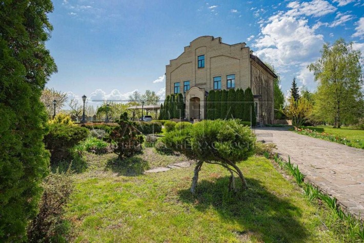Пропонується до продажу просторий, затишний 3-поверховий будинок загальною площею с. Вишеньки, Борис - фото 1