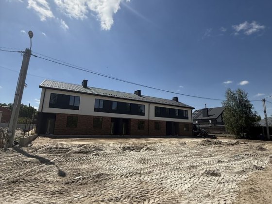 Таунхаус з великою земельною ділянкою в Ворзелі Ворзель